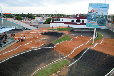 1537 foto%203%20Pista%20bicicross%20Robert%20Serra